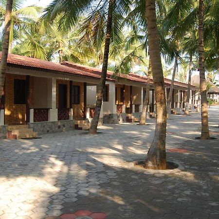 Bluebay Beach Resort Махабалипурам Екстериор снимка